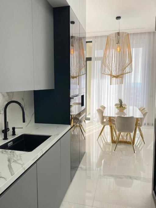 Luxury Penthouse Prishtina Apartment Priștina Exterior foto